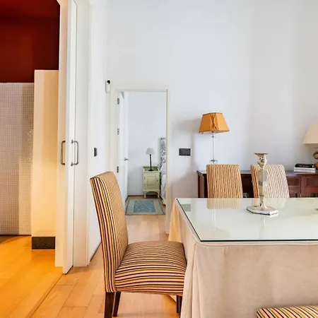 Komodo Sierpes: Bright & Classy Apartment *