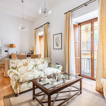 Komodo Sierpes: Bright & Classy Apartment Seville