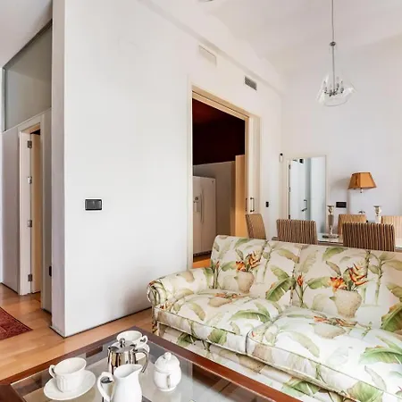 Apartment Komodo Sierpes: Bright & Classy *