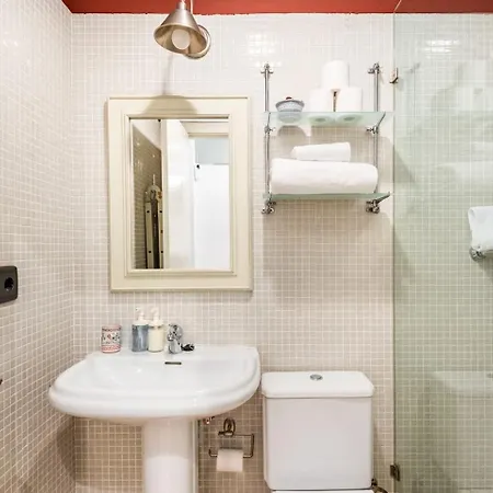 Komodo Sierpes: Bright & Classy Apartment *