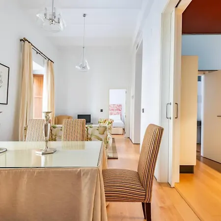 Apartment Komodo Sierpes: Bright & Classy *