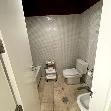 Komodo Sierpes: Bright & Classy Apartment *
